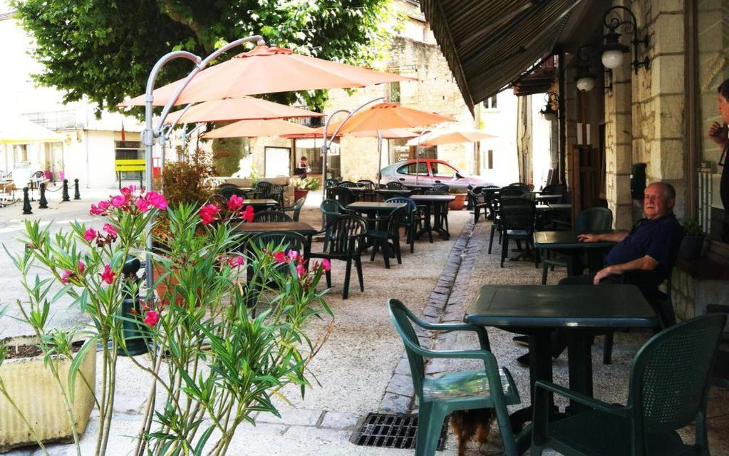 Auberge Du Puits Souillac Exterior photo